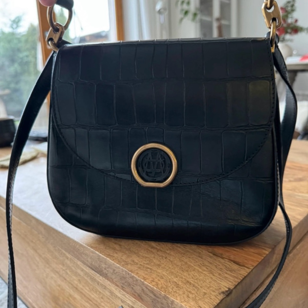 Massimo Dutti Black Croc-Embossed Crossbody Bag